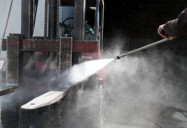 Best Dumpster Area Cleaning  in Cricket, NC